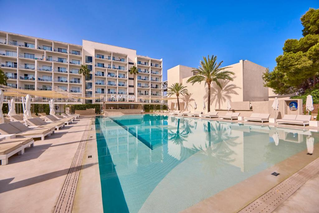 Best Beach Hotels in Mallorca 35 Hotel Astoria Playa