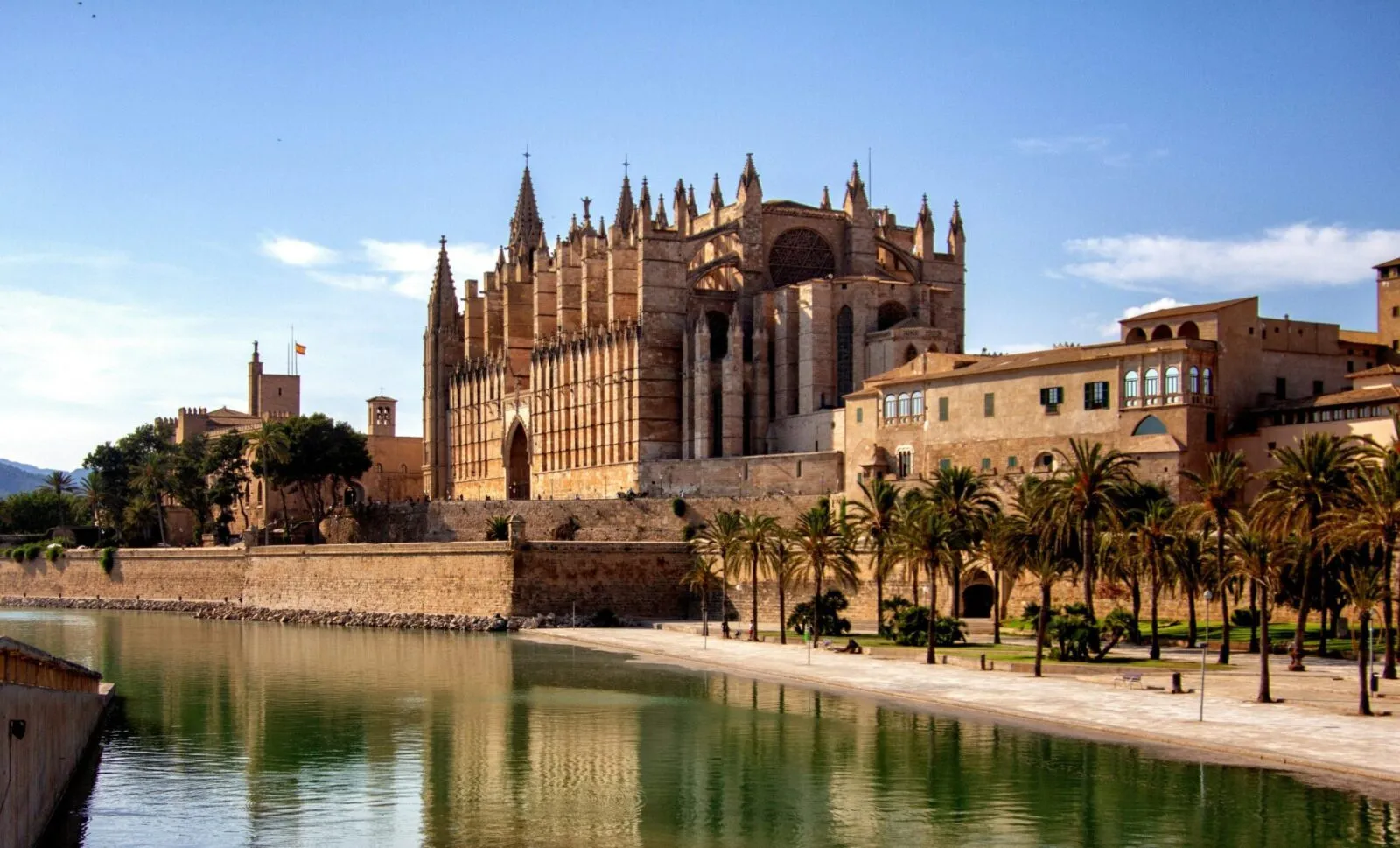 Landmarks &amp; Culture