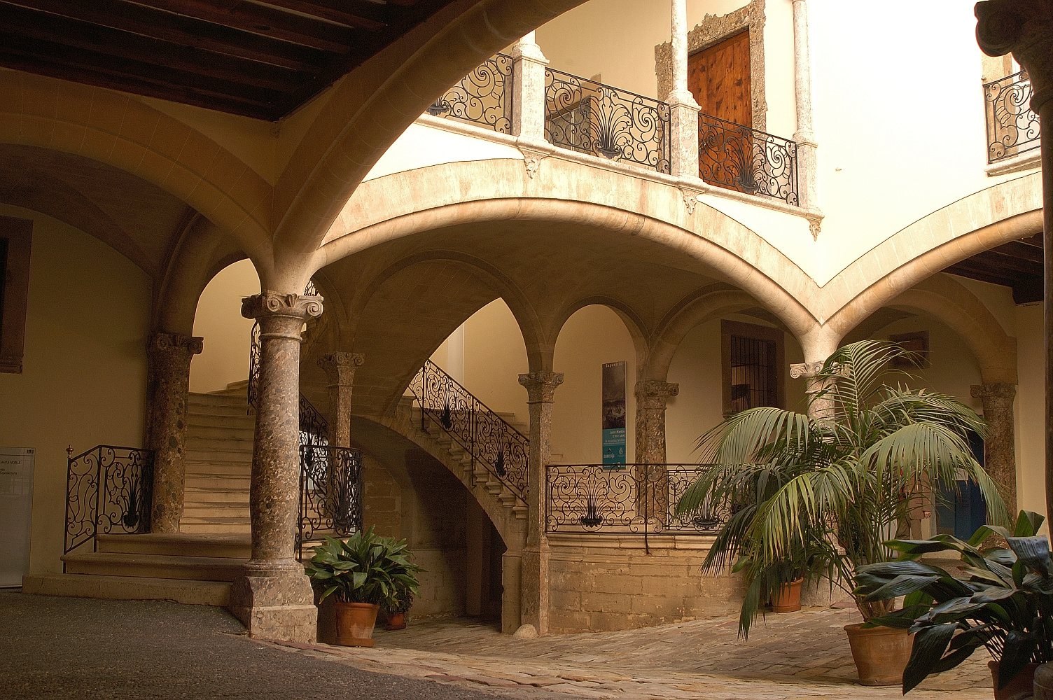 Plaça Major in Palma de Mallorca – The City’s Historic Heartbeat 4 Palma’s Old Town Guide