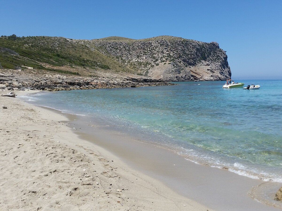 Hidden Beaches of Mallorca – 12 Secret Calas to Check Out 20 S’Arenalet d’es Verger Beach