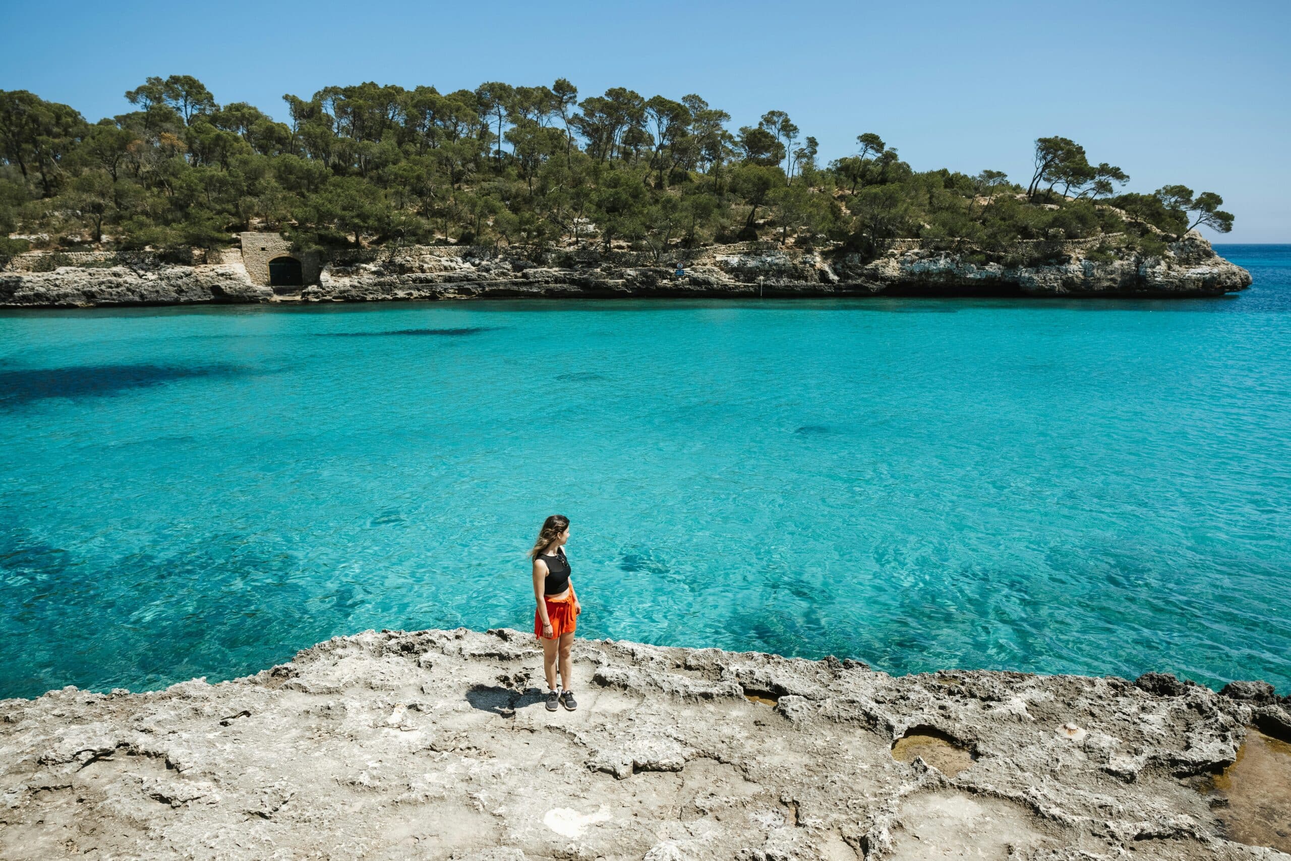 Mallorca for Solo Travelers: Where to Stay, What to Do & How to Meet People