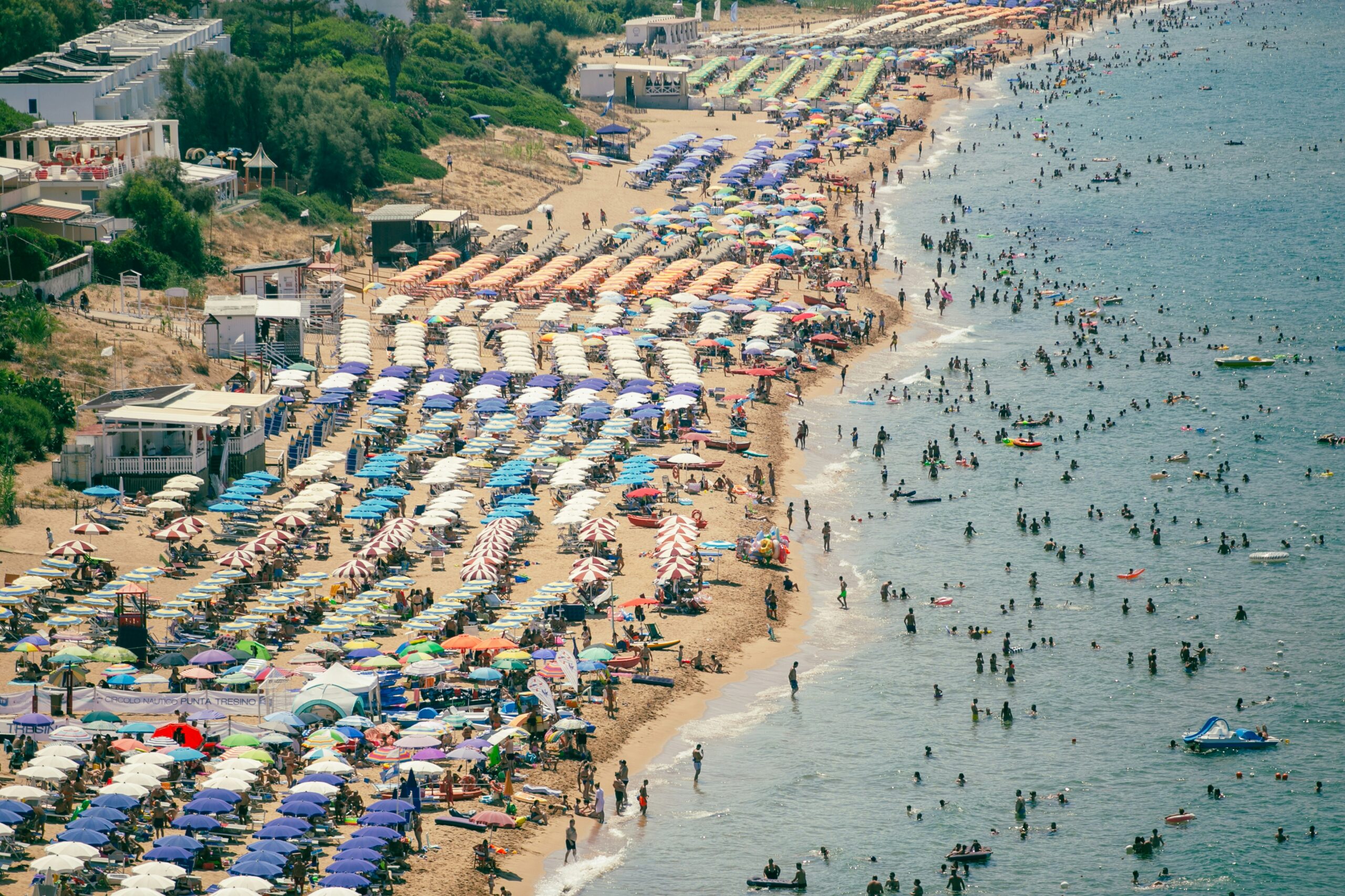 Overcrowded beaches