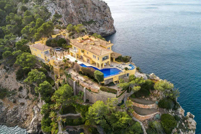 Luxury Villas in Mallorca: Where to Stay, What to Expect & How to Book