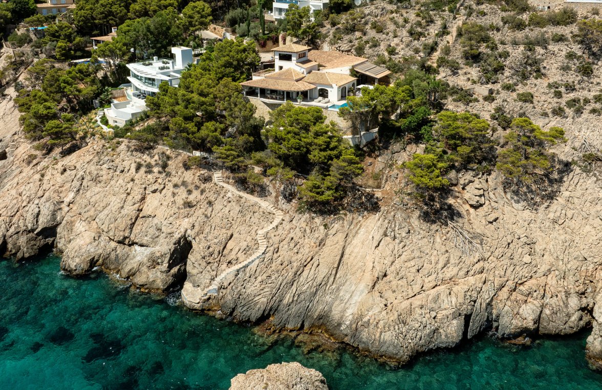 Camp de Mar villas