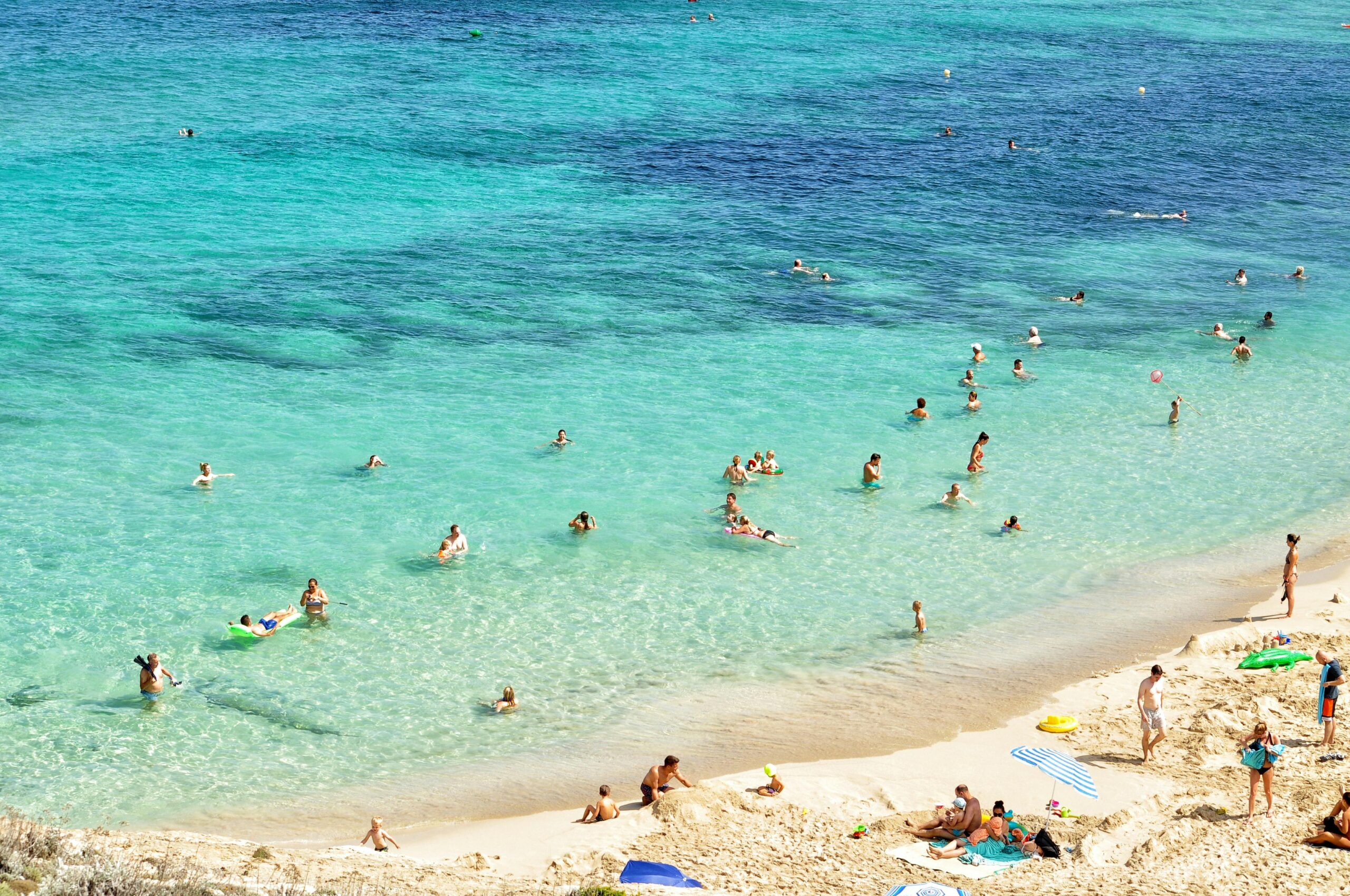 Es trenc crowded beach