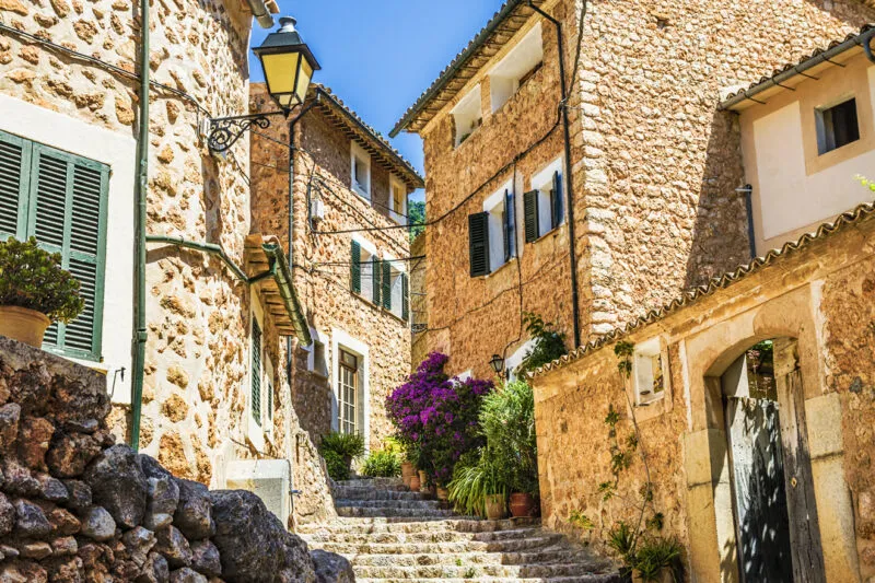 Fornalutx, Mallorca – Stone Lanes, Citrus Valleys & Mountain Trails
