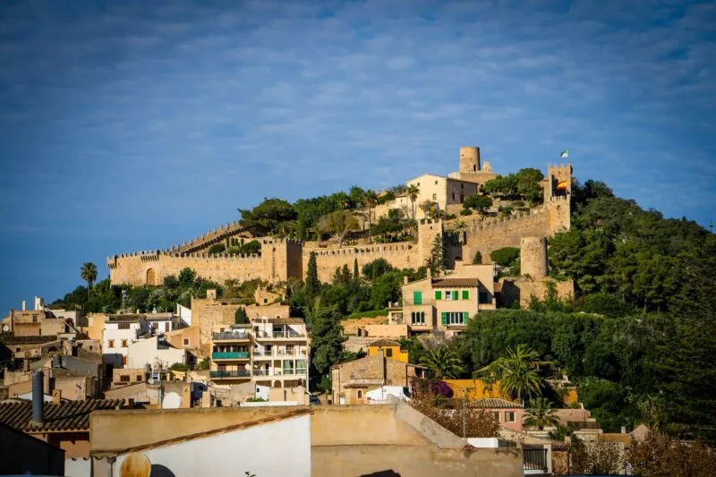 Capdepera, Mallorca – History, Culture & Nearby Beaches