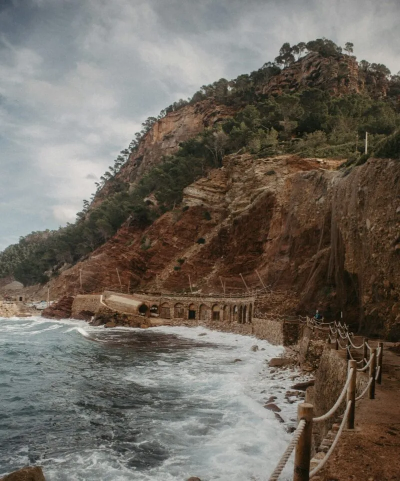 Estellencs, Mallorca – Cliffside Sunsets, Hidden Coves & Tramuntana Charm