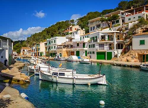 Discover Cala Figuera, Santanyí