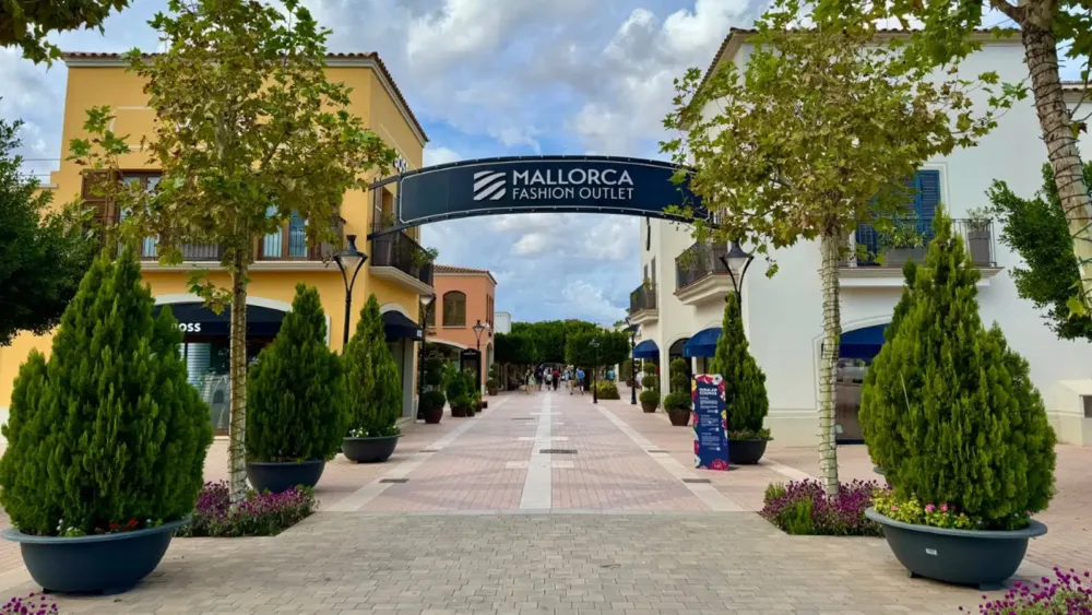Mallorca Fashion Outlet – Complete Shopping Guide