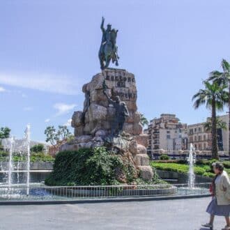 Plaça d’Espanya Palma with fountains and statue of King James I and two old ladies
