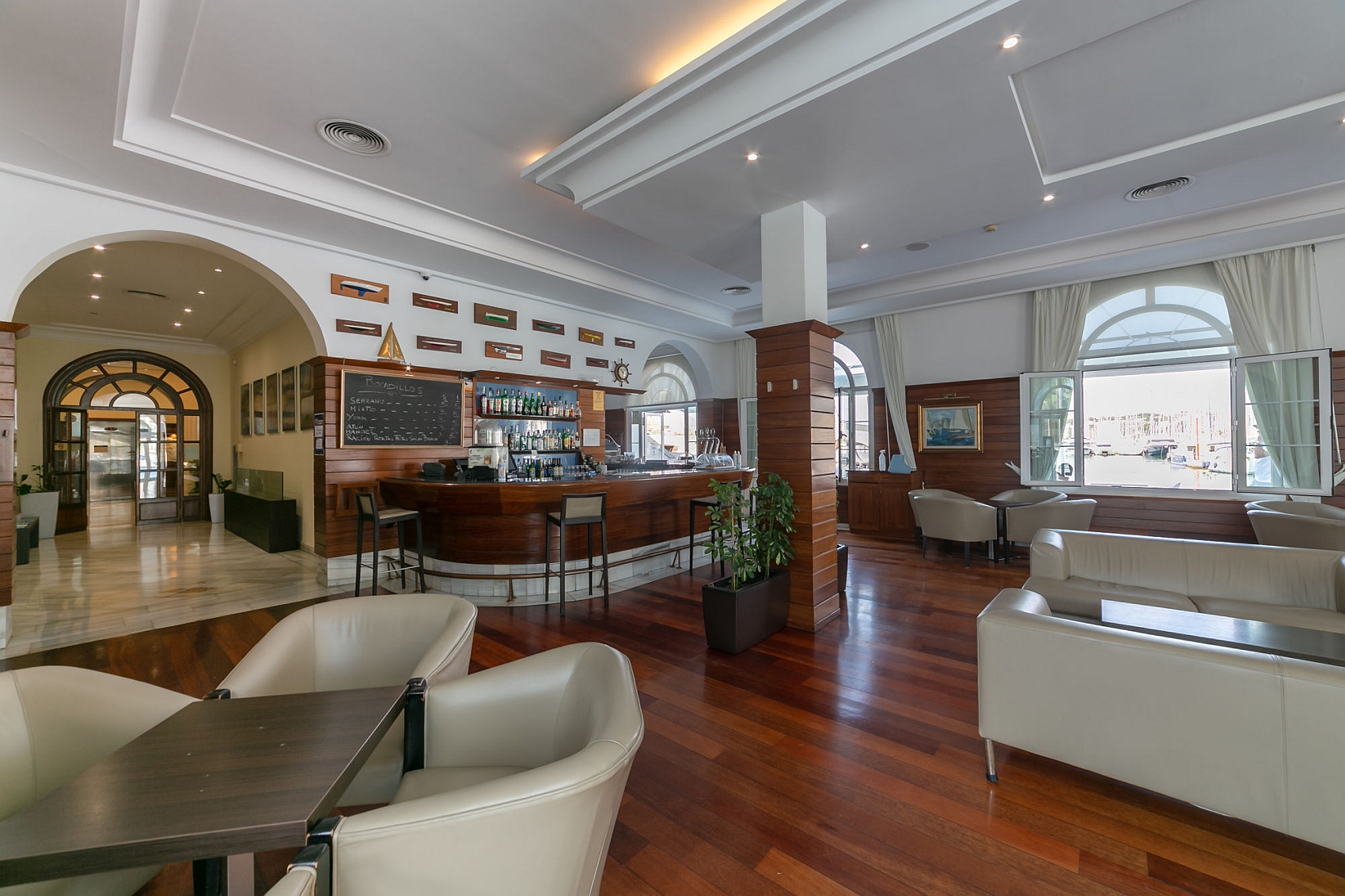 Real Club Náutico de Palma Restaurants