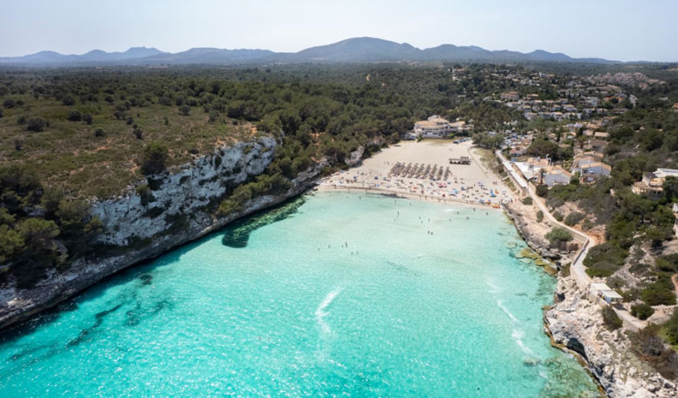 Cala Anguila, Cala Mendia and Cala Romàntica