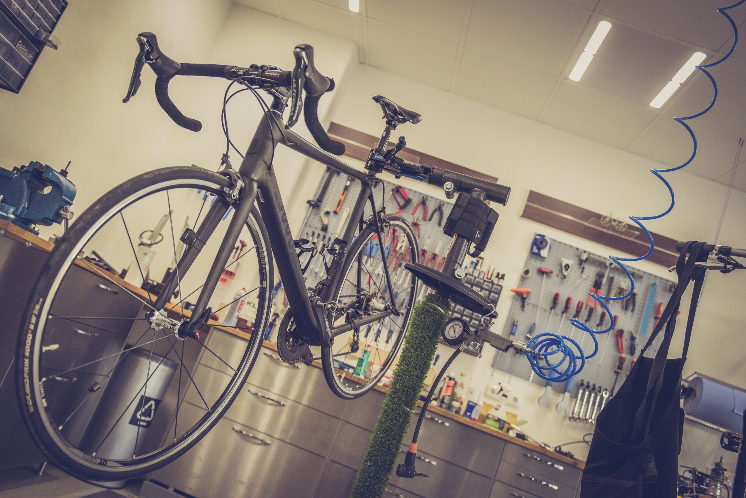 Bike repair shop mallorca