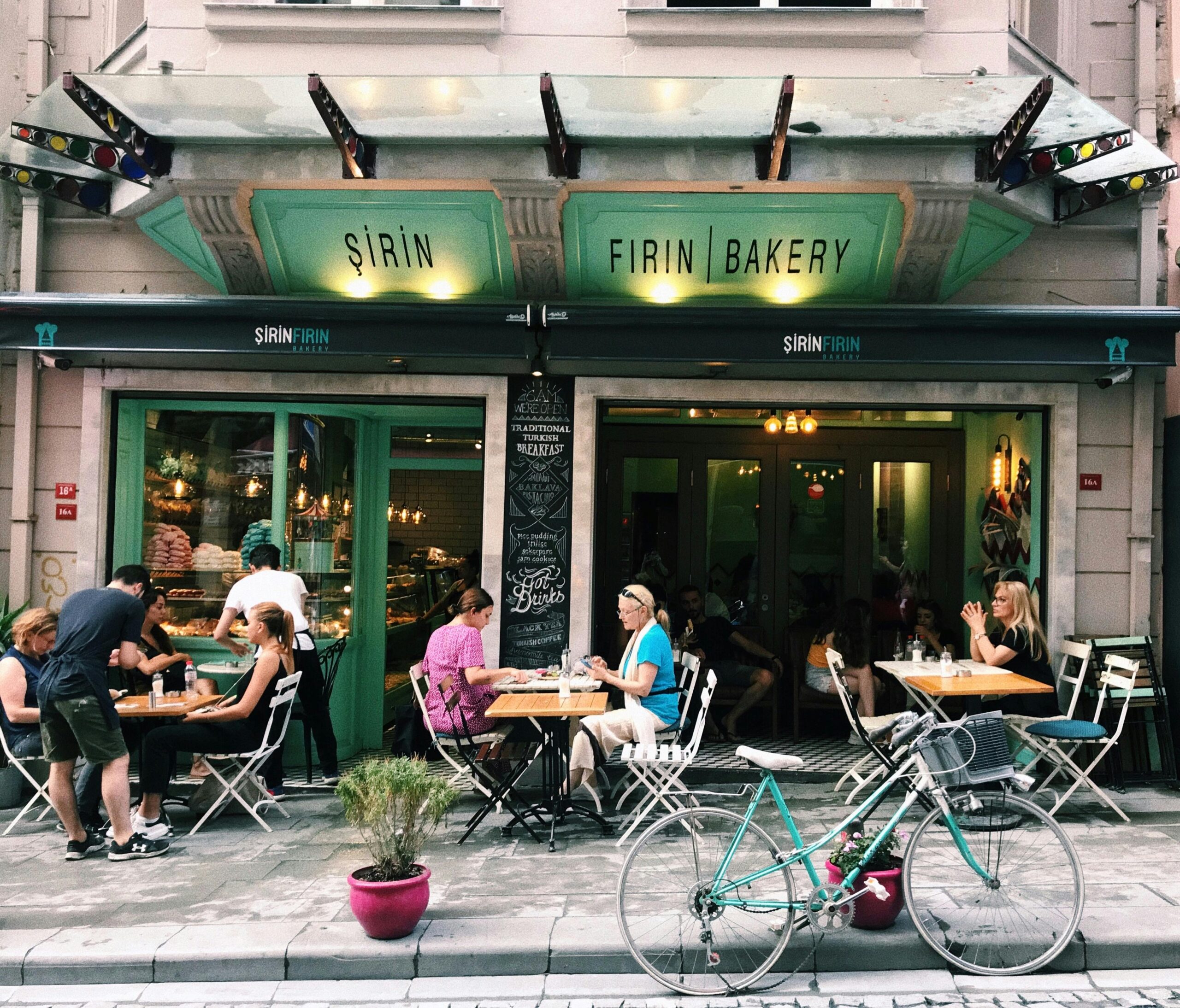 Where Cyclists Refuel in Mallorca: Cafés & Restaurants Worth the Stop