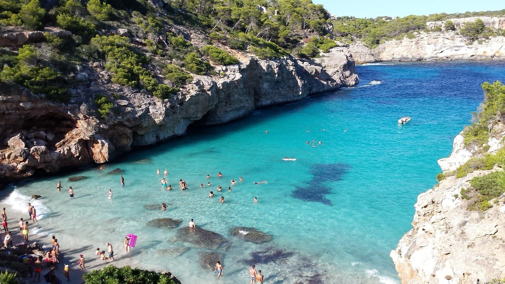 Caló des Moro & Cala s’Almunia beaches